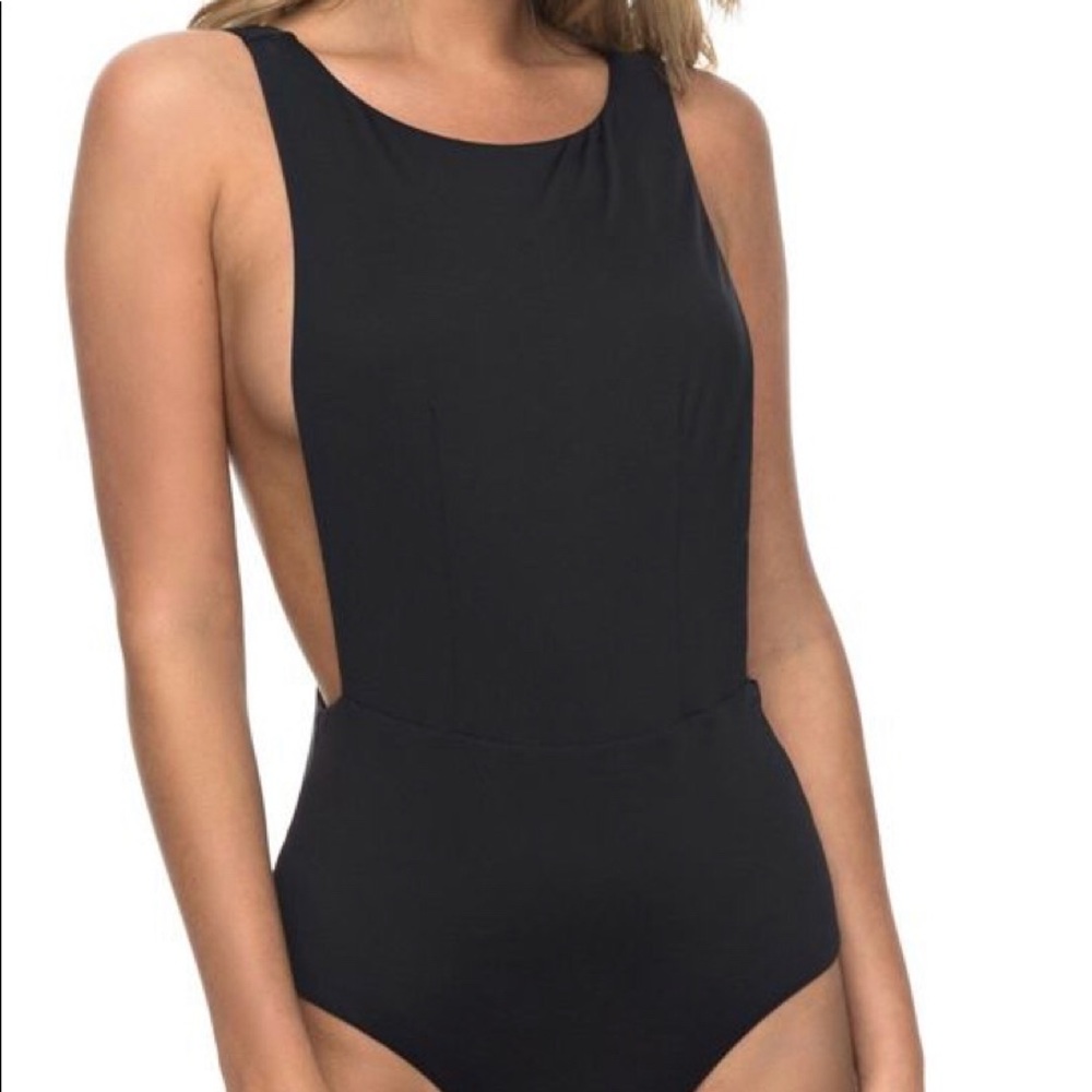 Roxy black v cut back one piece | size small